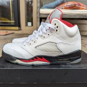 Jordan 5 Fire Red 5y or 6.5W